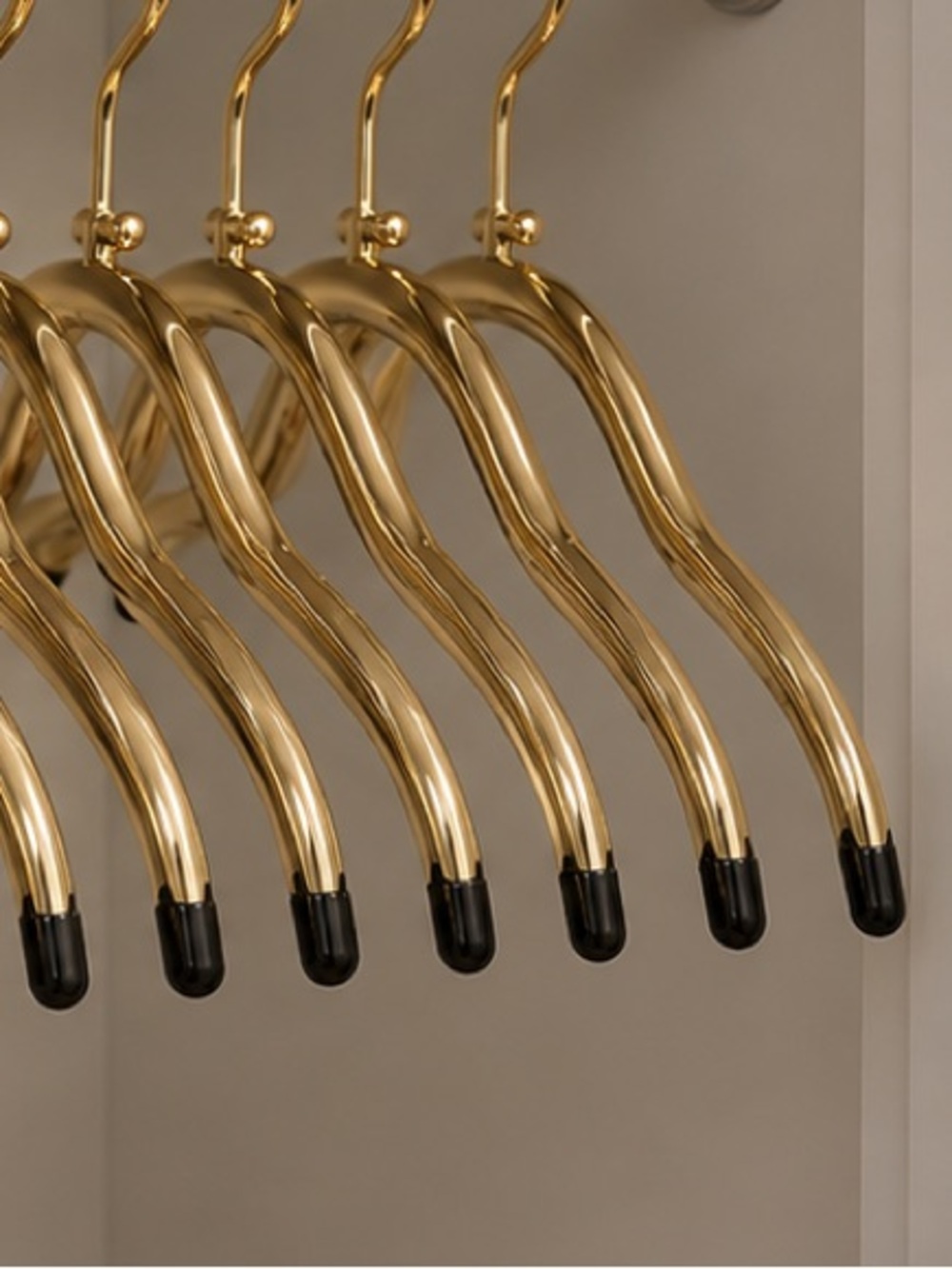 Vintage MCM Hollywood Regency Gold Brass Metal Hotel Clothes Coat Hangers Set 16